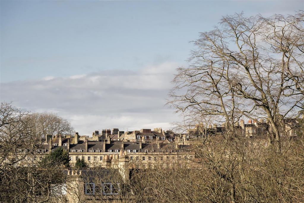 4, 17 Great Pult St ph10 copy.jpg