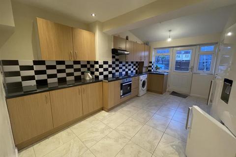 undefined, 3/4 Bedroom House with garden and own driveway - Edgware HA8