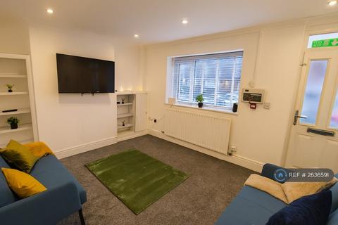 4 bedroom terraced house to rent, Bowthorn Road, Cleator Moor, CA25