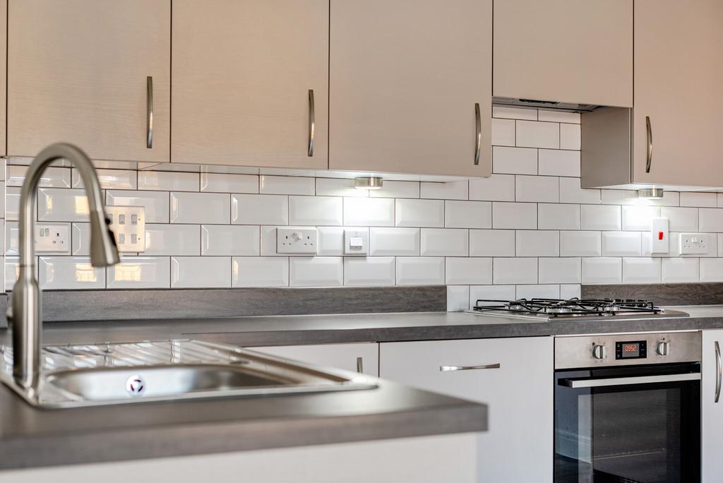 1388634-19-693fde...