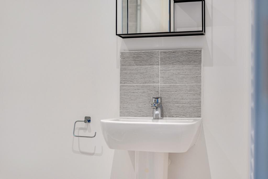 1388634-21-693fde...