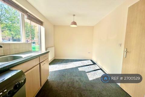 undefined, Carmichael Close, Ruislip, HA4
