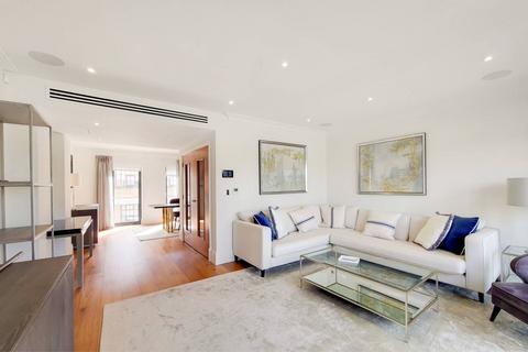 3 bedroom terraced house to rent, Rainville Road, Hammersmith, London, W6