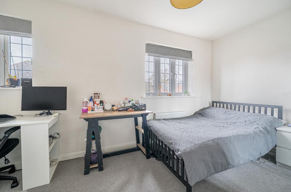 1388180-9-6937ee3...