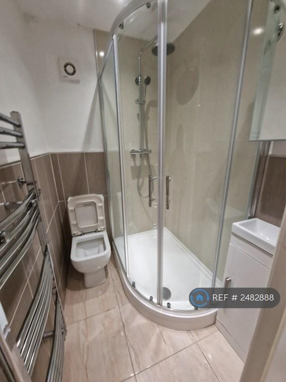 Room 3 £112 Per Week Ensuite