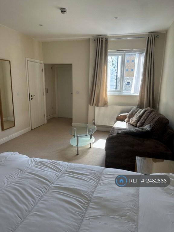 Room 6 Penthouse