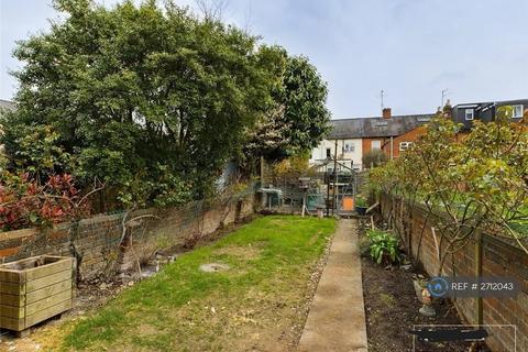 undefined, Donnington Gardens, Reading, RG1