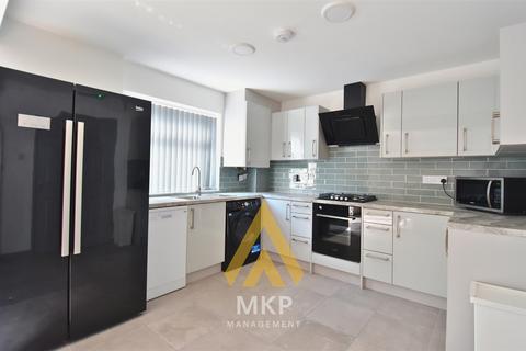 undefined, Cadnam Close, Birmingham B17