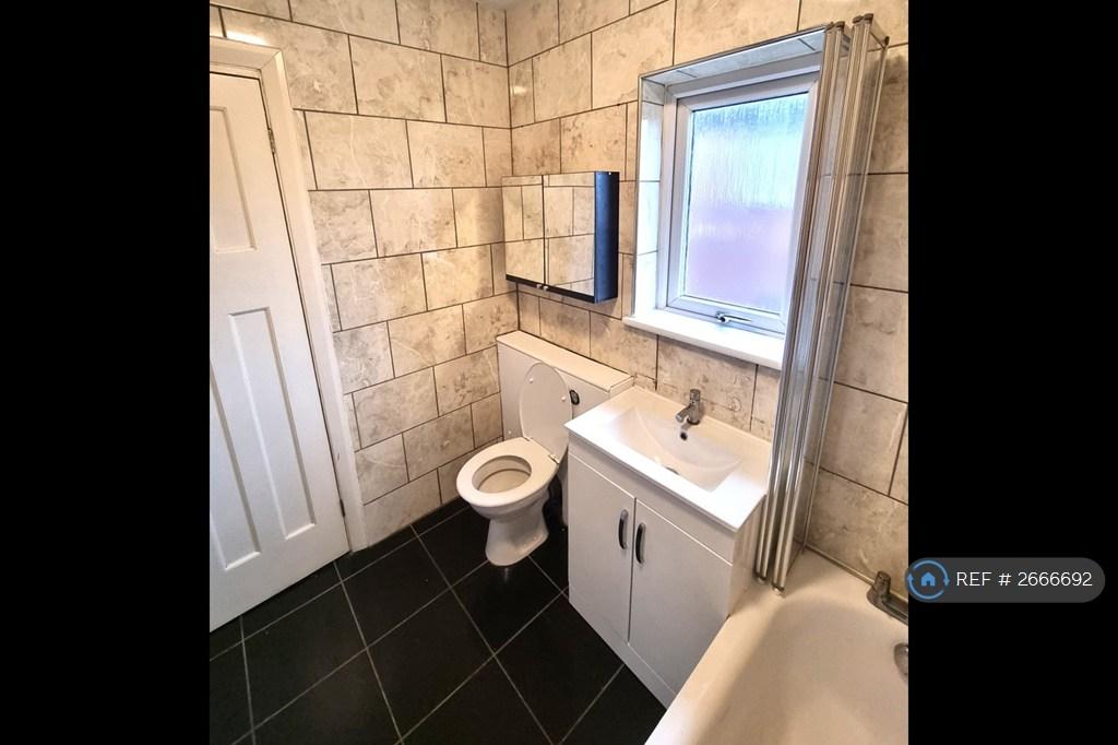 Main Bathroom