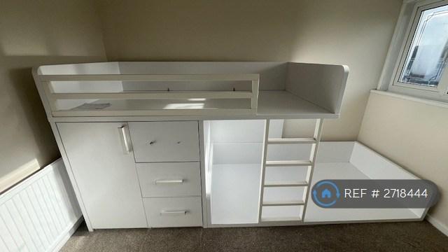 Second Bedroom With Fitted Bed (Sleeps 2)