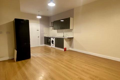 2 bedroom flat to rent, Thornton Heath CR7