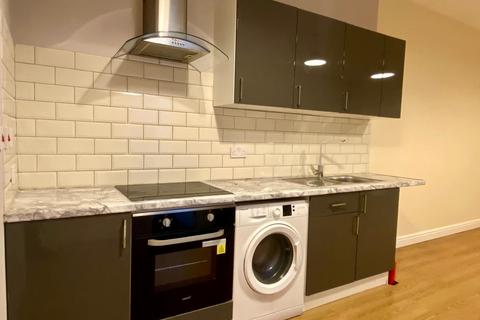 2 bedroom flat to rent, Thornton Heath CR7