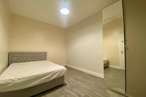 2 bedroom flat to rent, Thornton Heath CR7