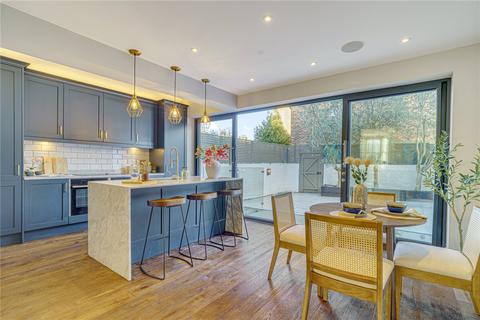 undefined, Clapham Common North Side, SW4