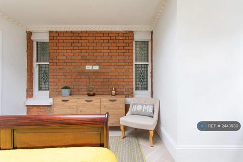 undefined, Ealing, London, W5