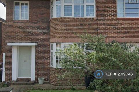 4 bedroom semi-detached house to rent, Sandhurst Drive, Ilford, IG3