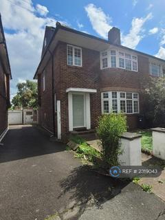 4 bedroom semi-detached house to rent, Sandhurst Drive, Ilford, IG3