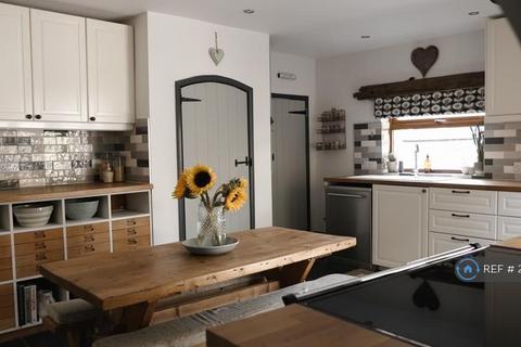 3 bedroom detached house to rent, The Cross, Walton, Lutterworth, LE17