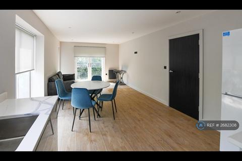 1 bedroom flat to rent, Trinity Apartments, Leeds, LS13