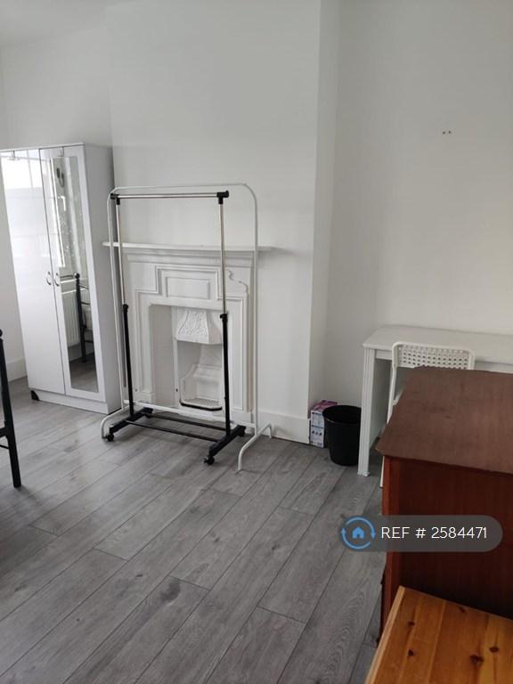 Room 5
