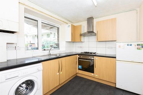 1 bedroom flat to rent, Jack Cook House, Whiting Avenue, Barking
