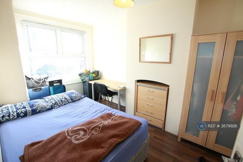 undefined, Auckland Road, Reading, RG6