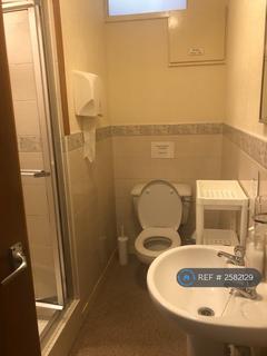 1 bedroom in a house share to rent, Holburn Street, Aberdeen, AB10
