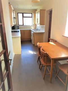 4 bedroom semi-detached house to rent, Delacourt Road, Manchester