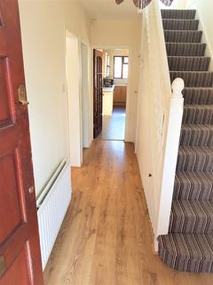 4 bedroom semi-detached house to rent, Delacourt Road, Manchester