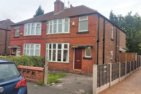 4 bedroom semi-detached house to rent, Delacourt Road, Manchester