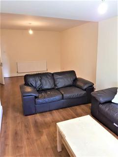 4 bedroom semi-detached house to rent, Delacourt Road, Manchester