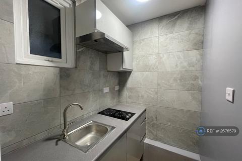 Studio to rent, Harrow View, Harrow, HA1