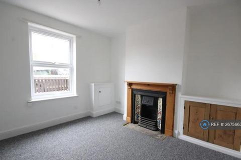 3 bedroom terraced house to rent, St. Barnabas Street, Wellingborough, NN8