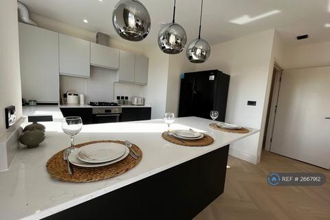 3 bedroom flat to rent, Kilburn High Road, London, NW6