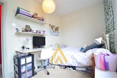 6 bedroom terraced house to rent, Katie Road, Selly Oak, Birmingham B29