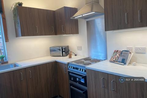 4 bedroom terraced house to rent, Whitby Road, Manchester, M14