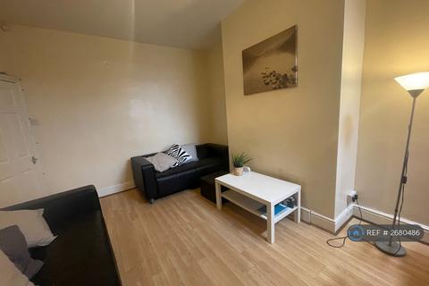4 bedroom terraced house to rent, Whitby Road, Manchester, M14