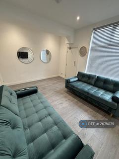 4 bedroom terraced house to rent, Worthing Street, Manchester, M14