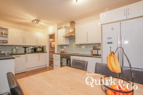 undefined, Dovervelt Road, Canvey Island, SS8