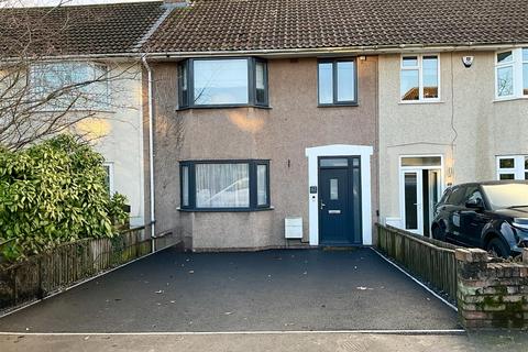 3 bedroom terraced house to rent, Lavington Road, Bristol
