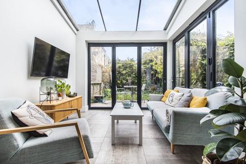 2 bedroom flat to rent, Stansfield Road, Brixton, London, SW9