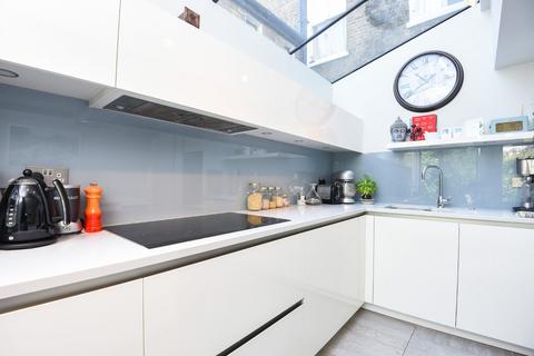 2 bedroom flat to rent, Stansfield Road, Brixton, London, SW9