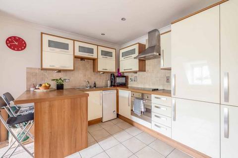 undefined, Park Street, Colnbrook SL3