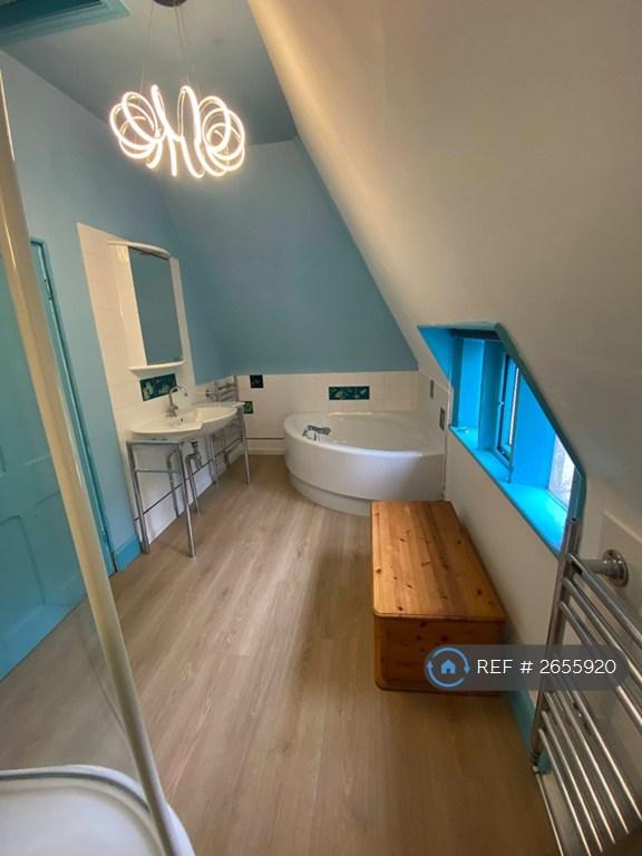 Bathroom 2nd Floor