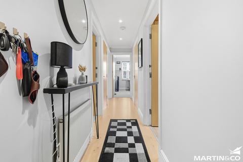2 bedroom apartment for sale, Winchester Court, Chelmsford