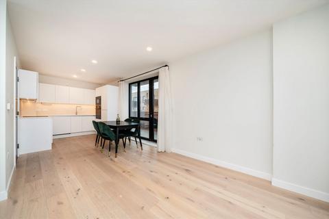 undefined, Middle Road, London W7
