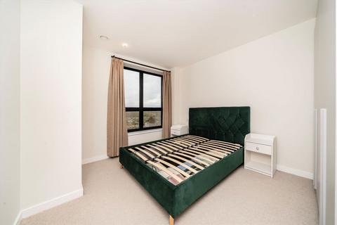 undefined, Middle Road, London W7