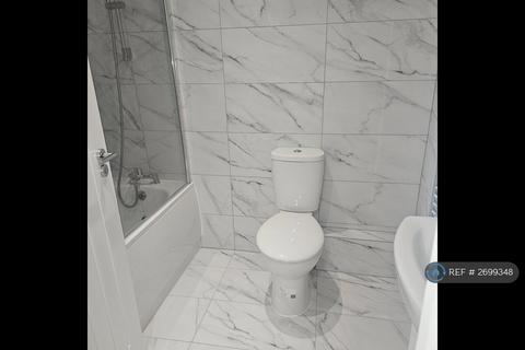 2 bedroom flat to rent, East India Dock Road, London, E14