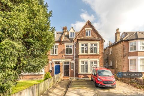 1 bedroom in a flat share to rent, Baring Road, London, SE12
