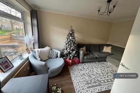 2 bedroom terraced house to rent, Bromley Close, Chatham, ME5